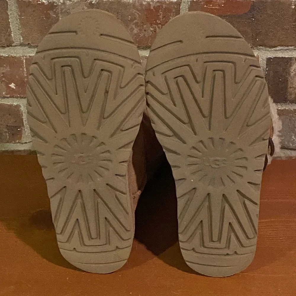 UGG Boots - Picture 5 of 7